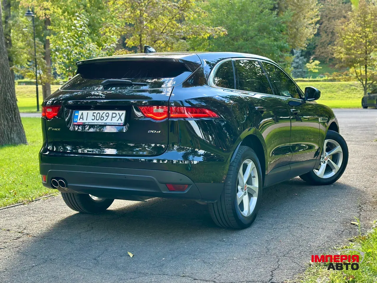 Jaguar F-Pace - фото 10