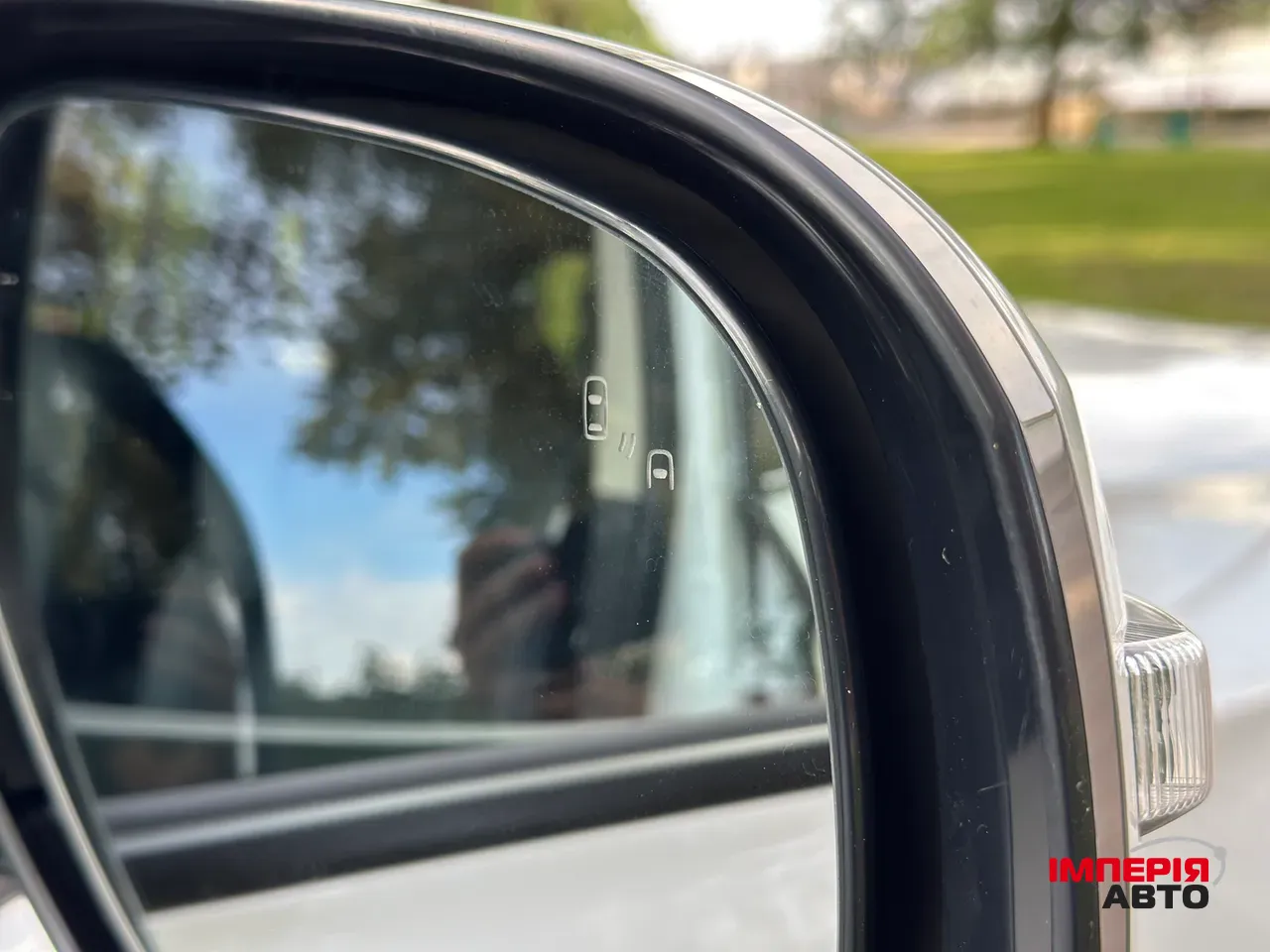 Mitsubishi Outlander - фото 12