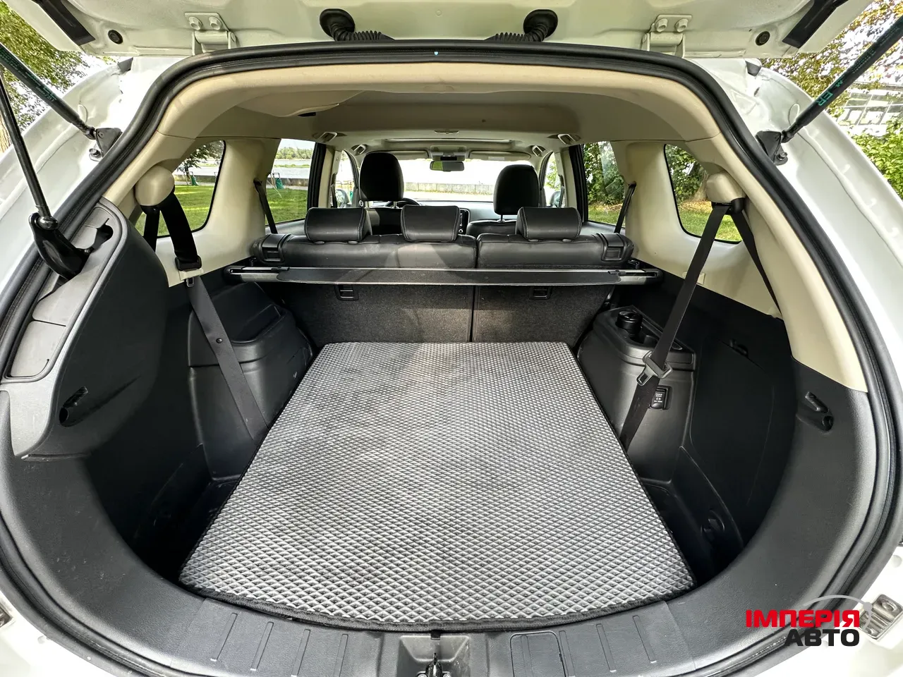 Mitsubishi Outlander - фото 11