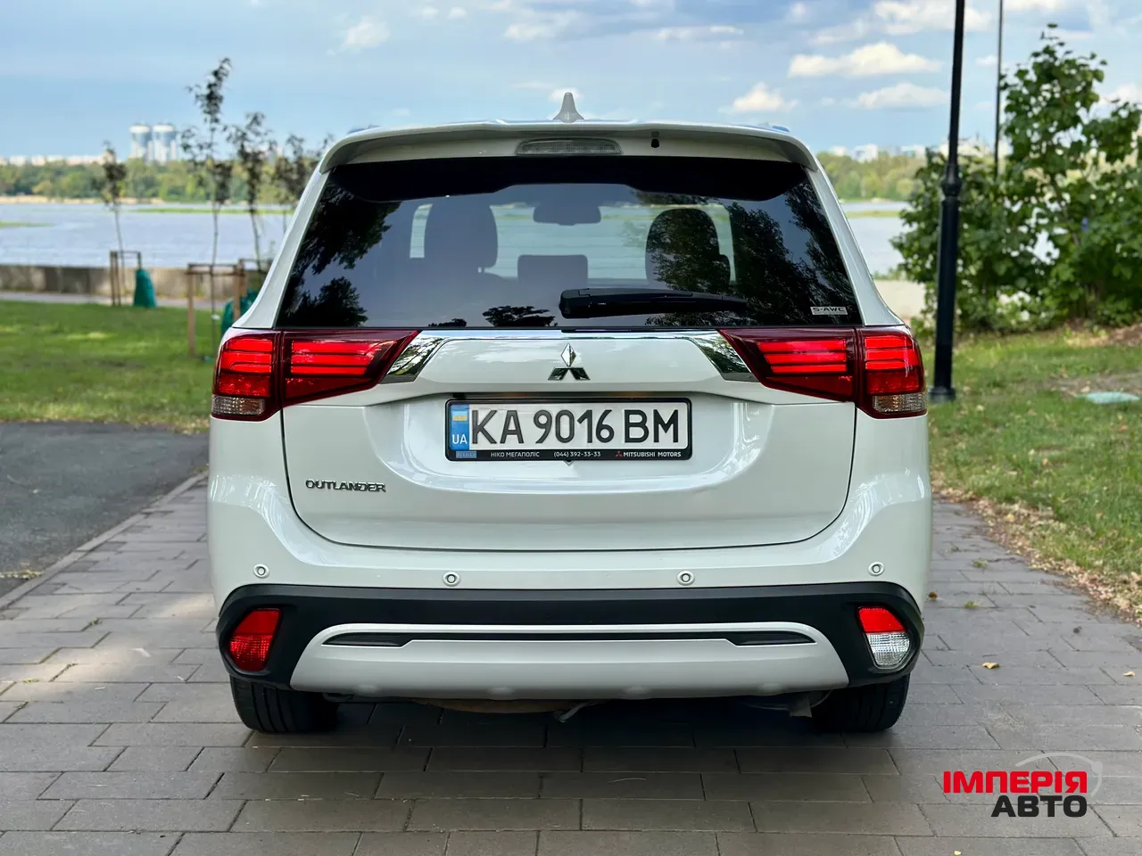 Mitsubishi Outlander - фото 9