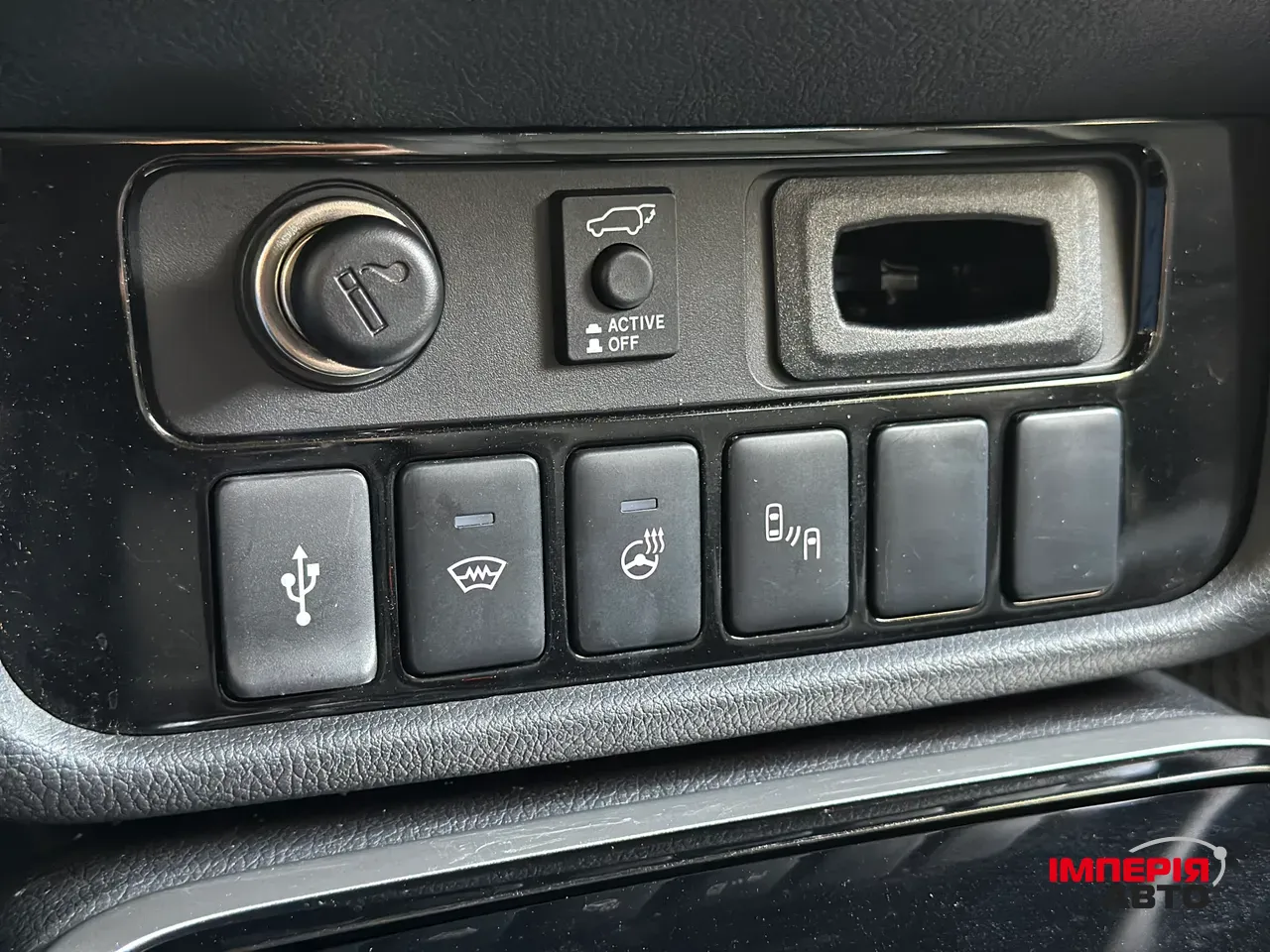 Mitsubishi Outlander - фото 32