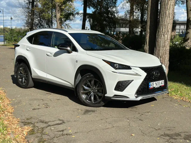 Lexus NX - фото 5