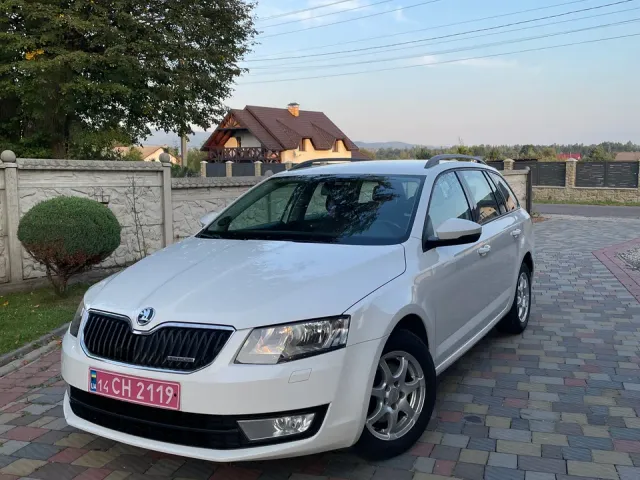 Skoda Octavia - фото 1