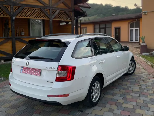Skoda Octavia - фото 4