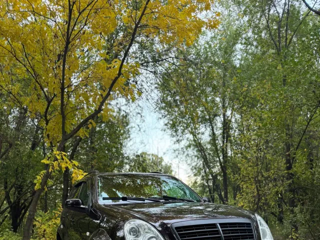 SsangYong Rexton - фото 1