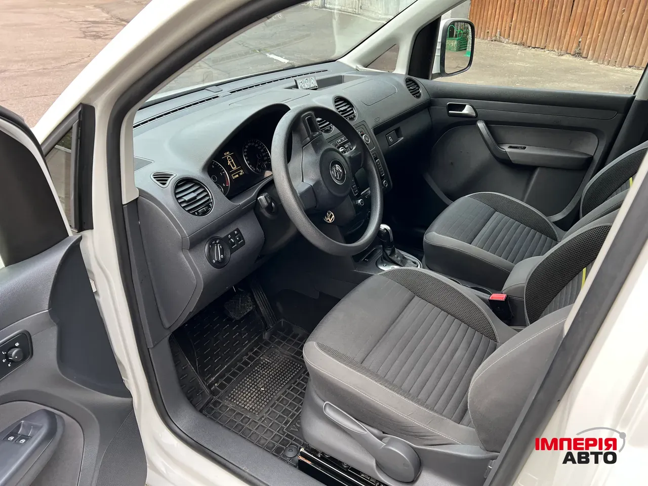 Volkswagen Caddy - фото 6