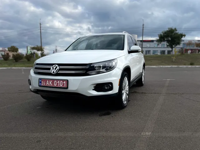 Volkswagen Tiguan - фото 1