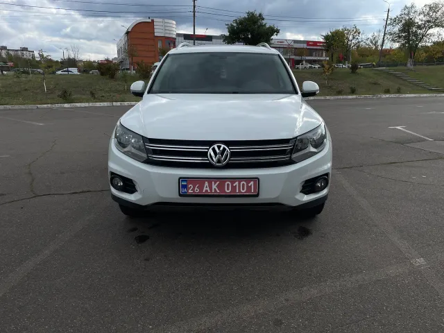 Volkswagen Tiguan - фото 5