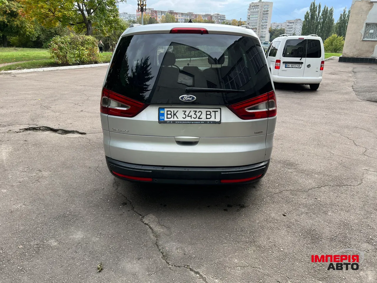 Ford Galaxy - фото 11