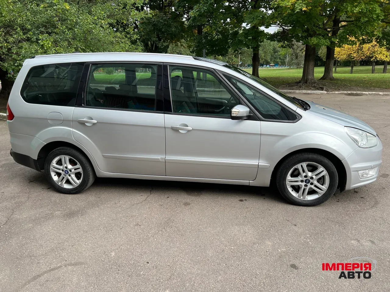 Ford Galaxy - фото 14