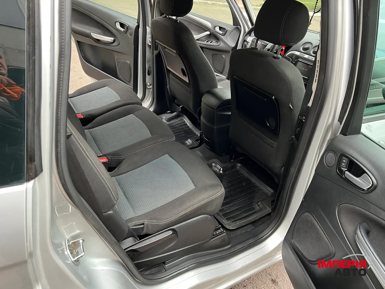 Ford Galaxy - фото 5