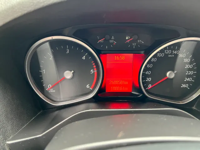 Ford Galaxy - фото 1