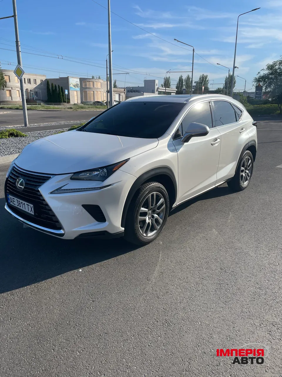 Lexus NX - фото 2