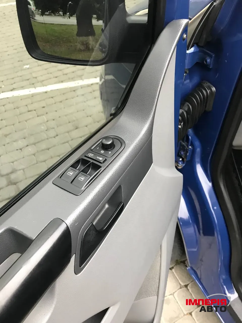 Volkswagen Transporter - фото 23