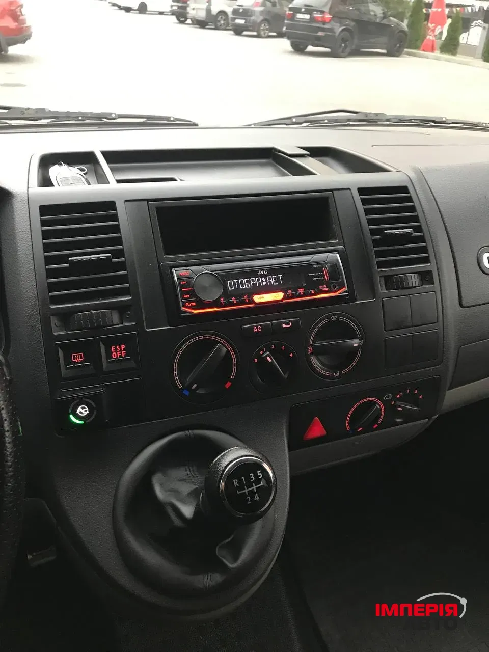 Volkswagen Transporter - фото 29