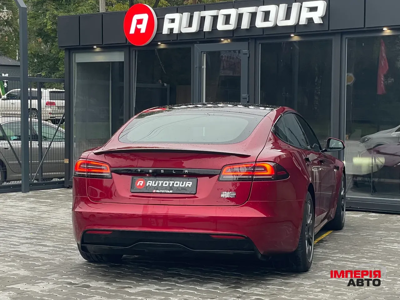 Tesla Model S - фото 10