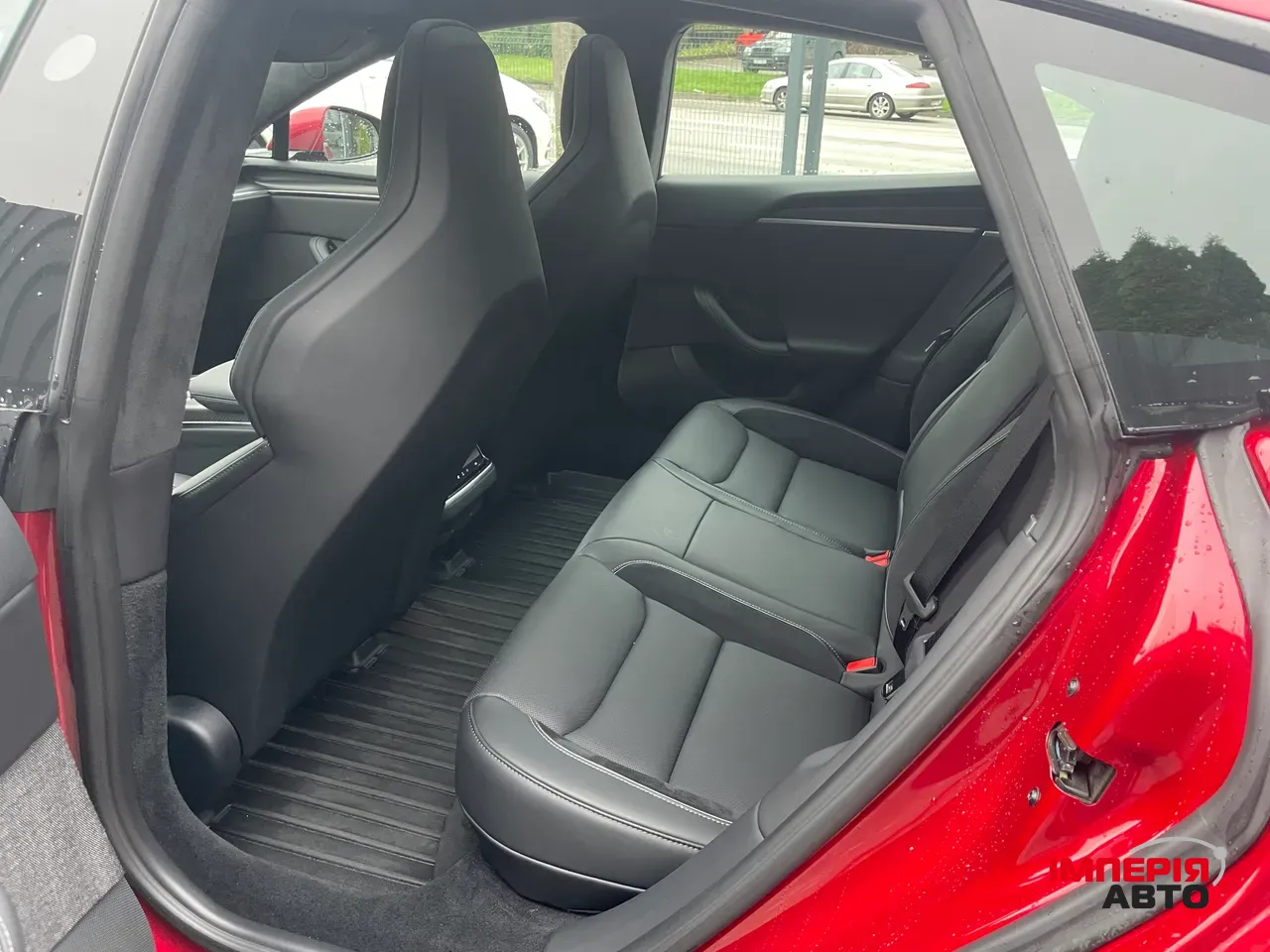 Tesla Model S - фото 7