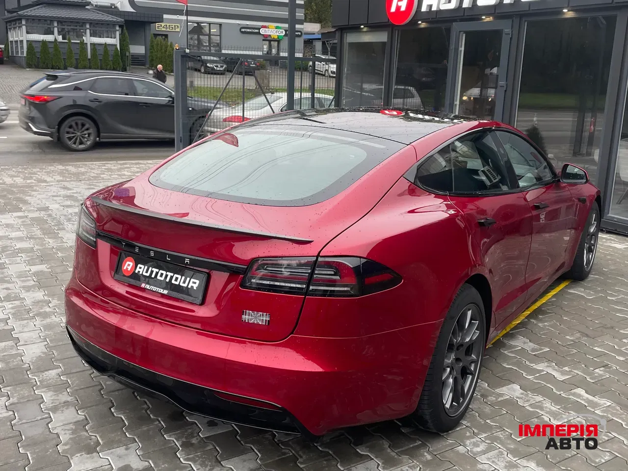 Tesla Model S - фото 9