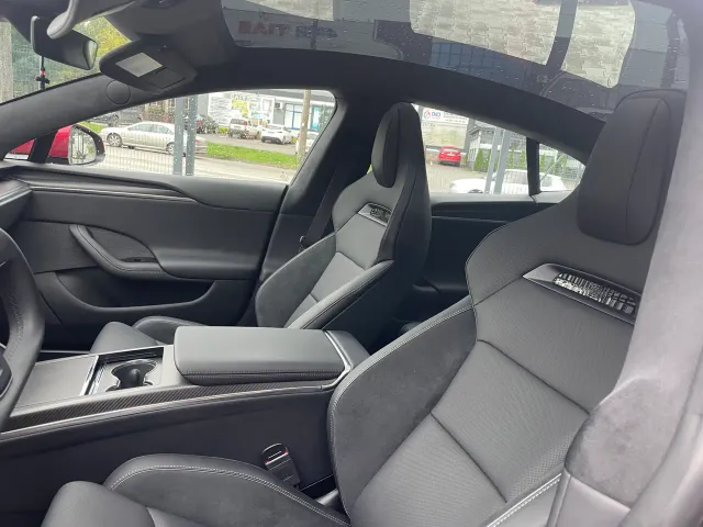Tesla Model S - фото 4