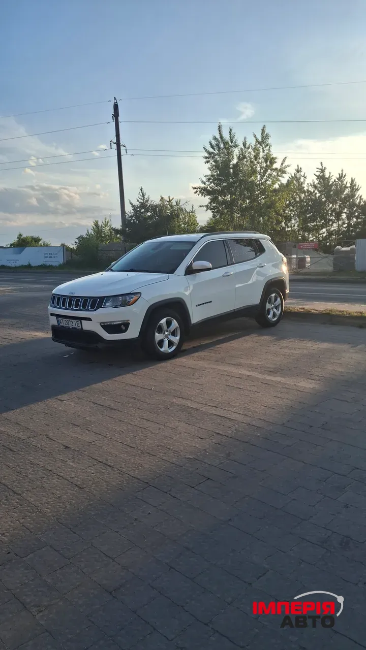 Jeep Compass - фото 1
