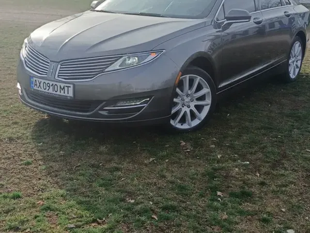 Lincoln MKZ - фото 1