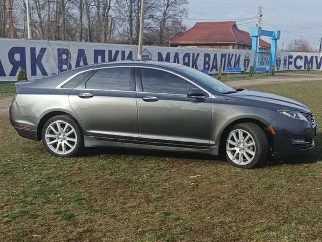 Lincoln MKZ - фото 2
