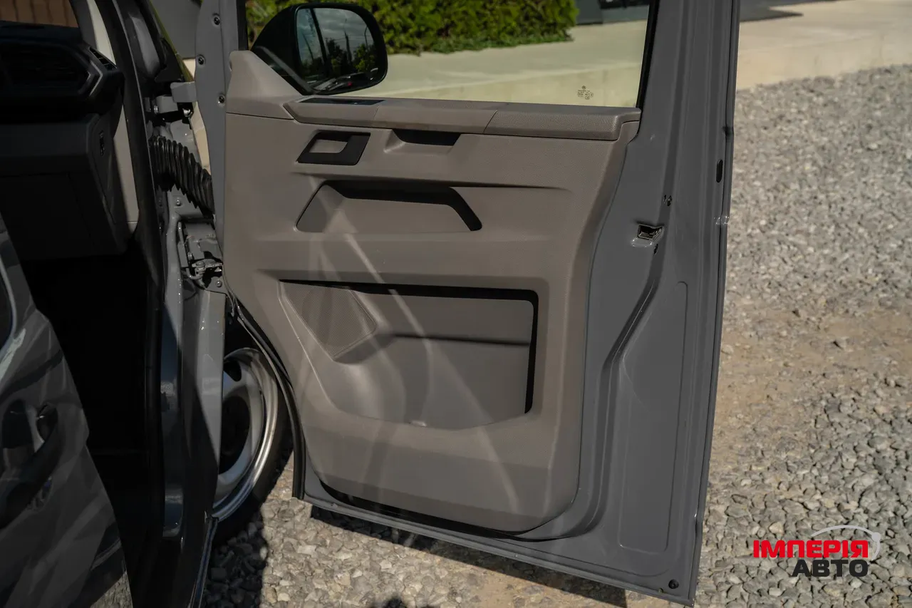 Volkswagen Caravelle - фото 31