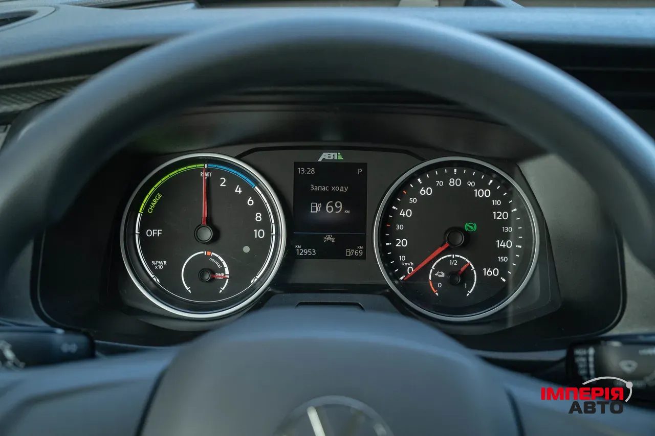 Volkswagen Caravelle - фото 20