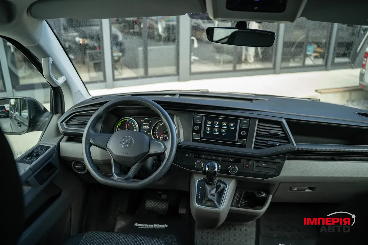 Volkswagen Caravelle - фото 18