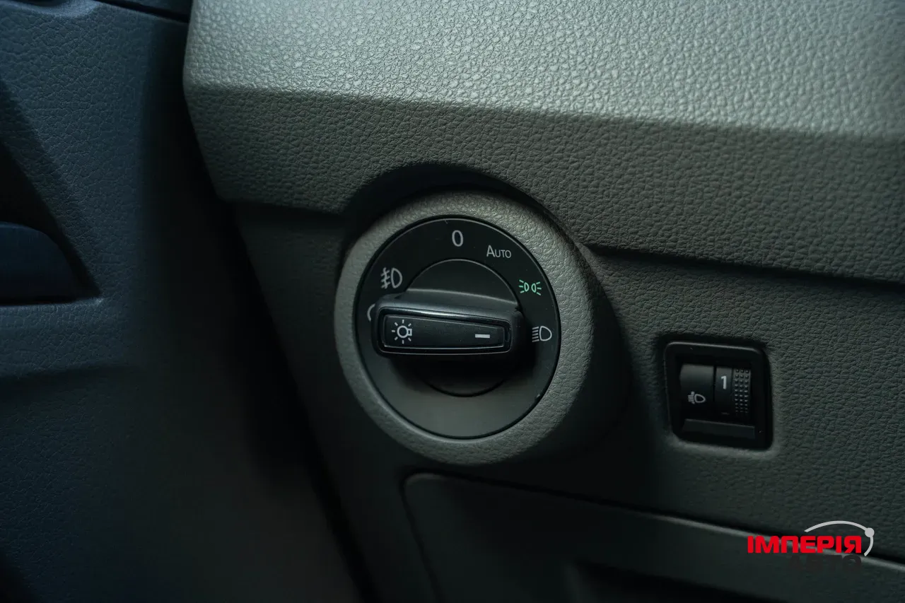 Volkswagen Caravelle - фото 16