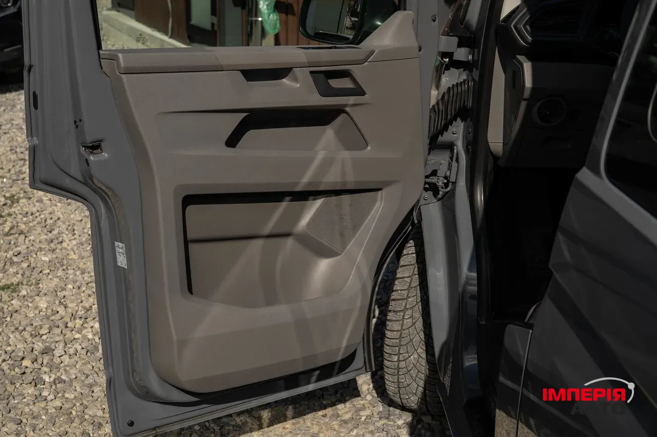 Volkswagen Caravelle - фото 30