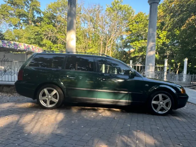 Volkswagen Passat - фото 2