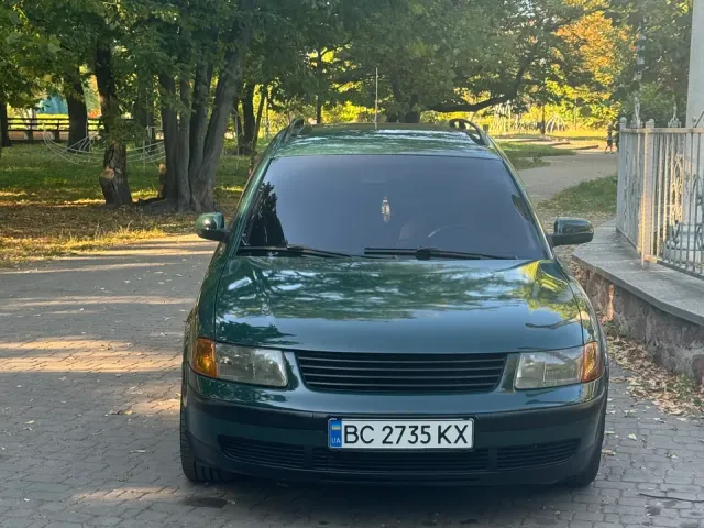 Volkswagen Passat - фото 1