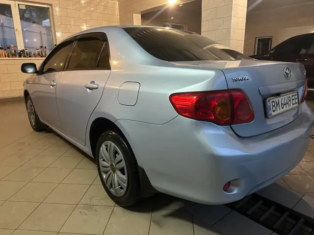Toyota Corolla - фото 1