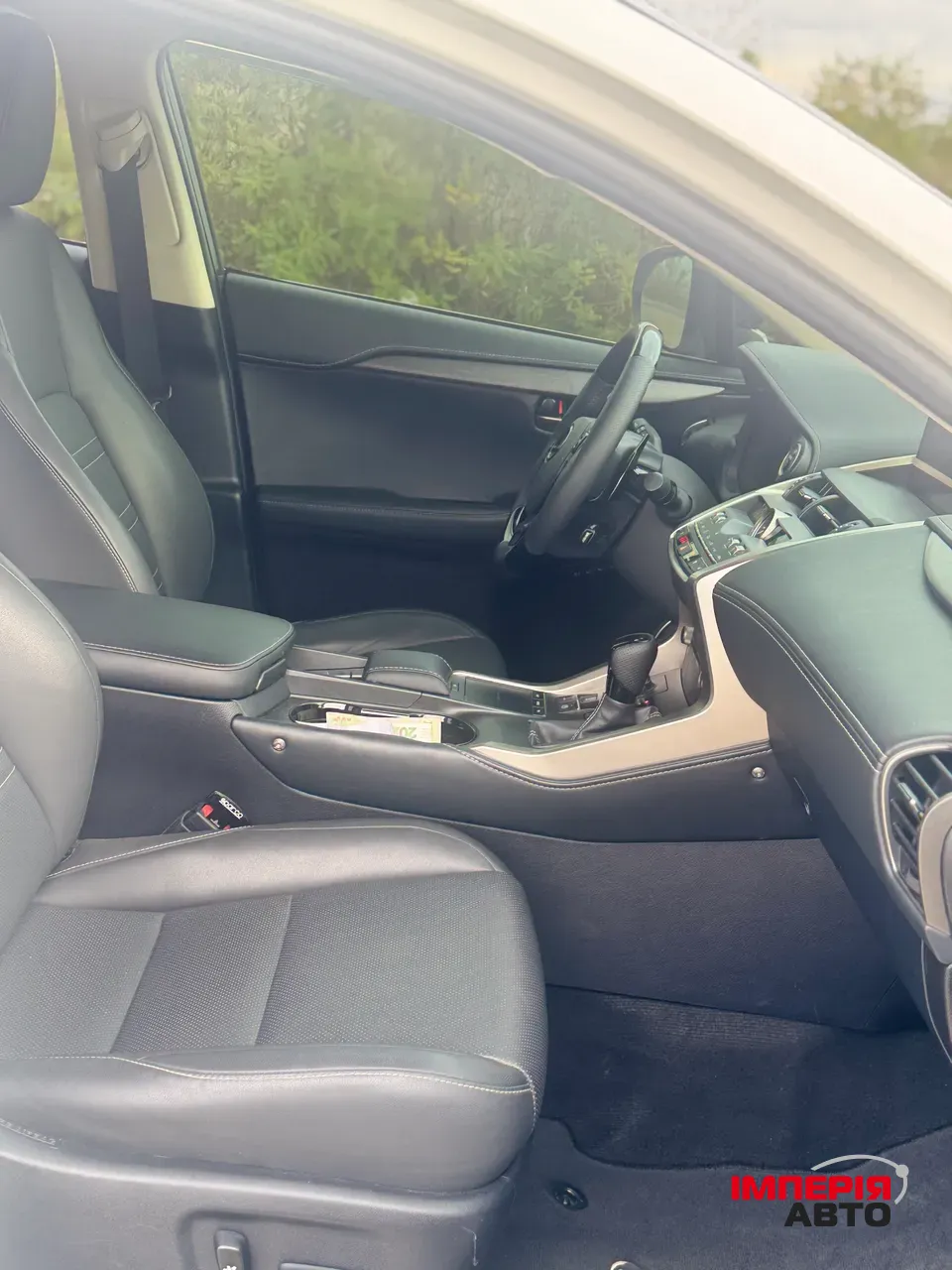 Lexus NX - фото 12