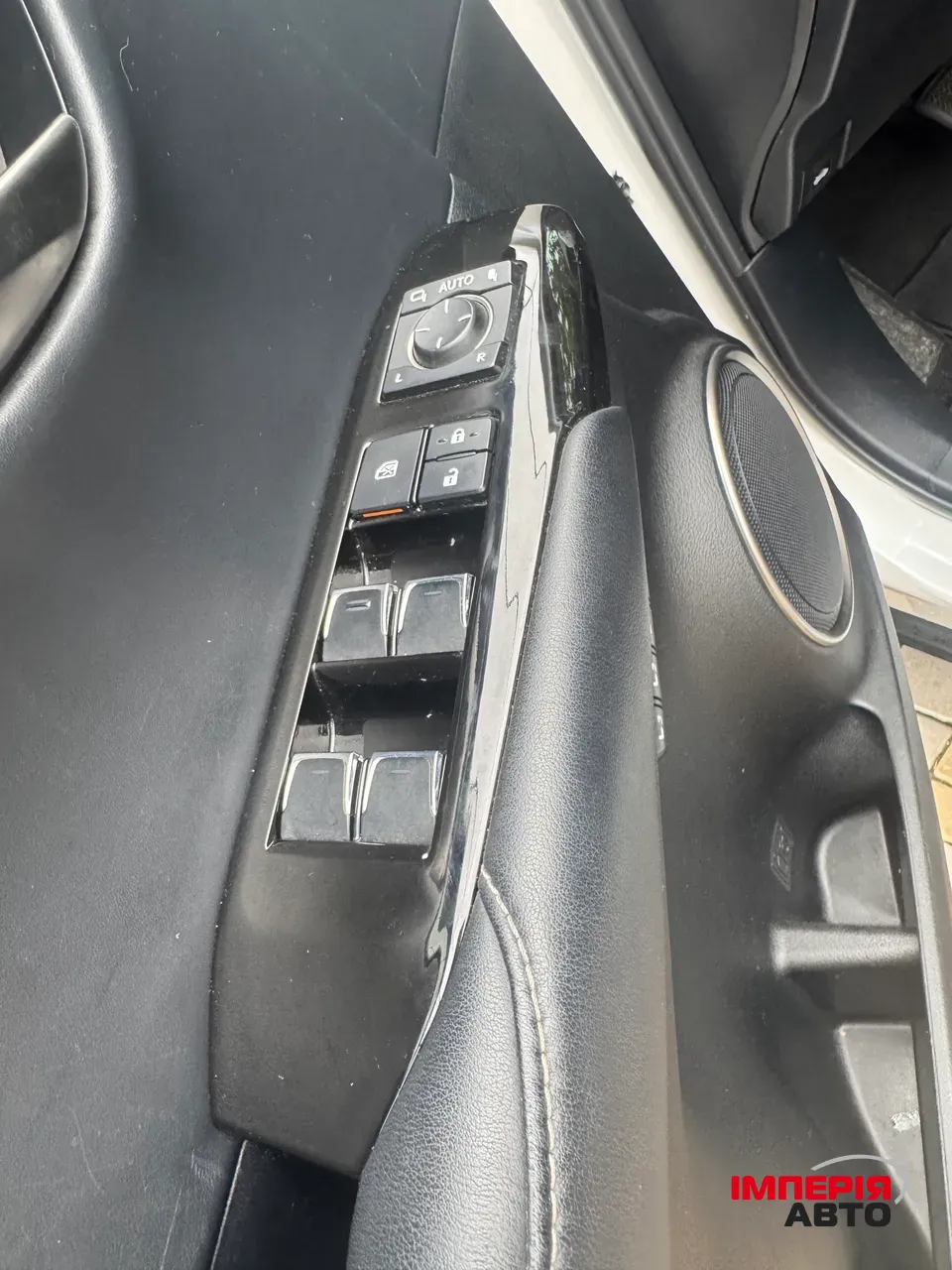 Lexus NX - фото 25