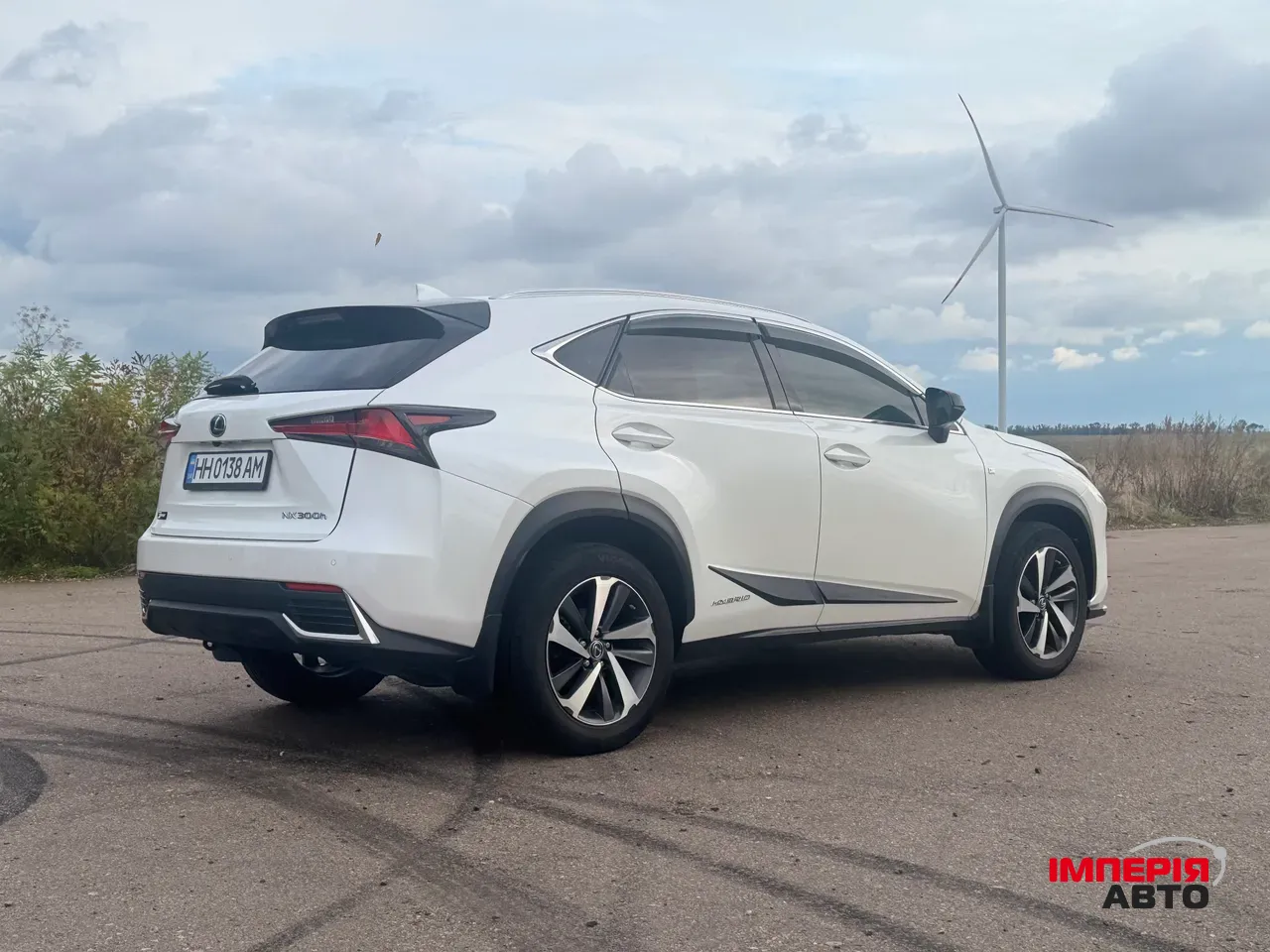 Lexus NX - фото 9
