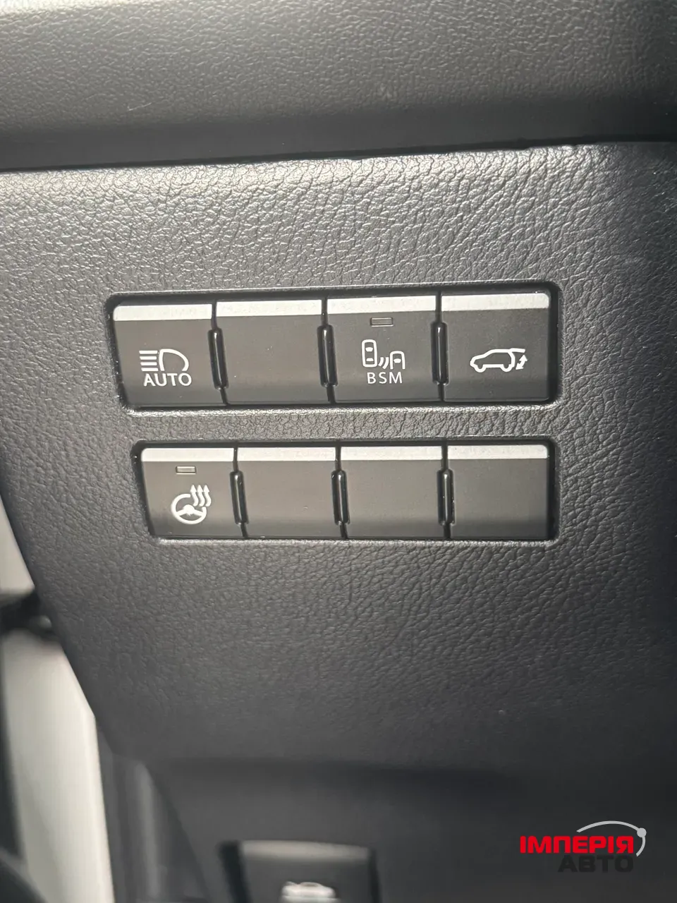 Lexus NX - фото 20