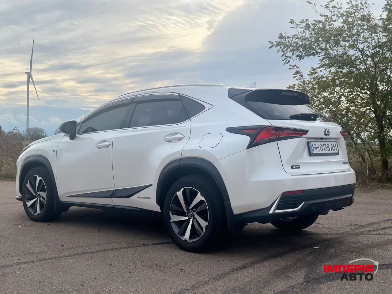 Lexus NX - фото 8