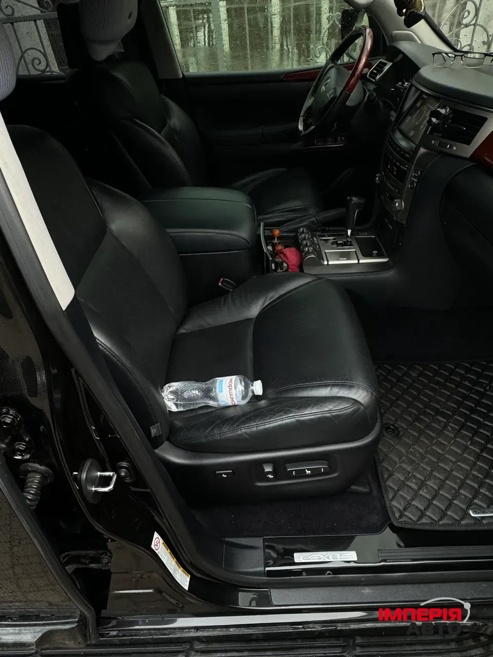 Lexus LX - фото 16