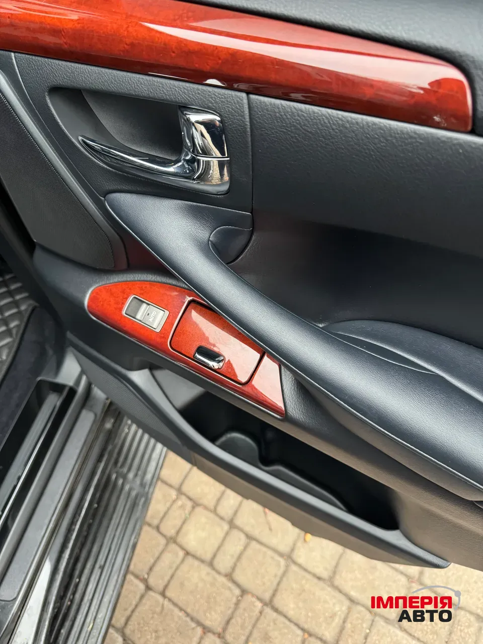 Lexus LX - фото 24