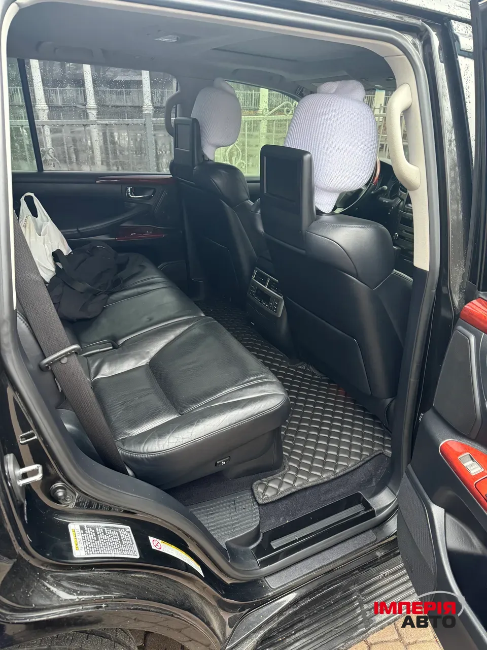 Lexus LX - фото 21