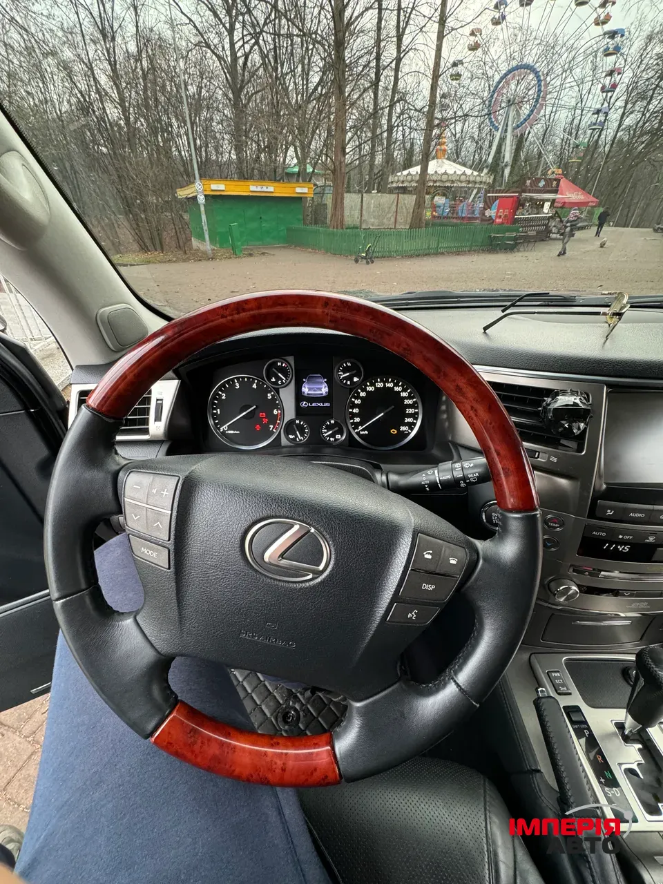 Lexus LX - фото 11