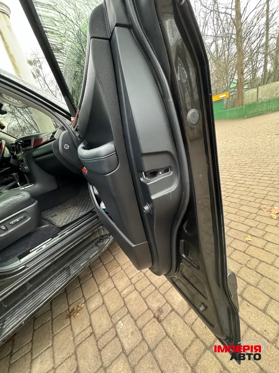 Lexus LX - фото 28