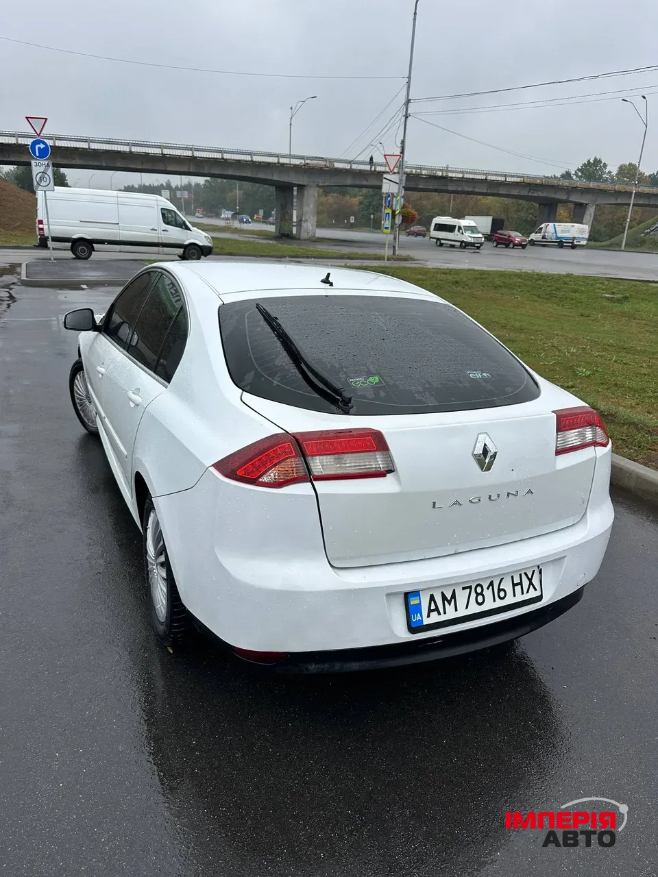 Renault Laguna - фото 3