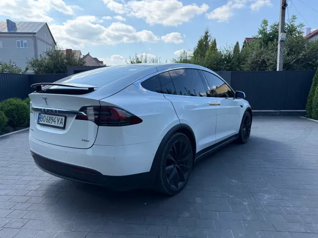 Tesla Model X - фото 2