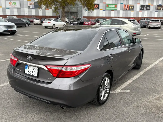 Toyota Camry - фото 4