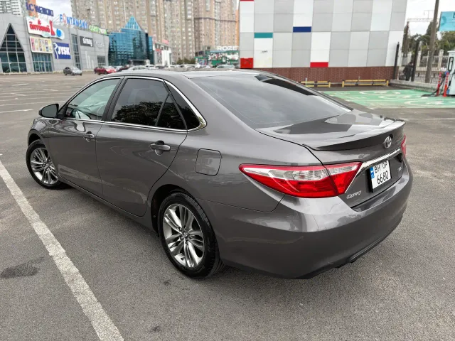 Toyota Camry - фото 5