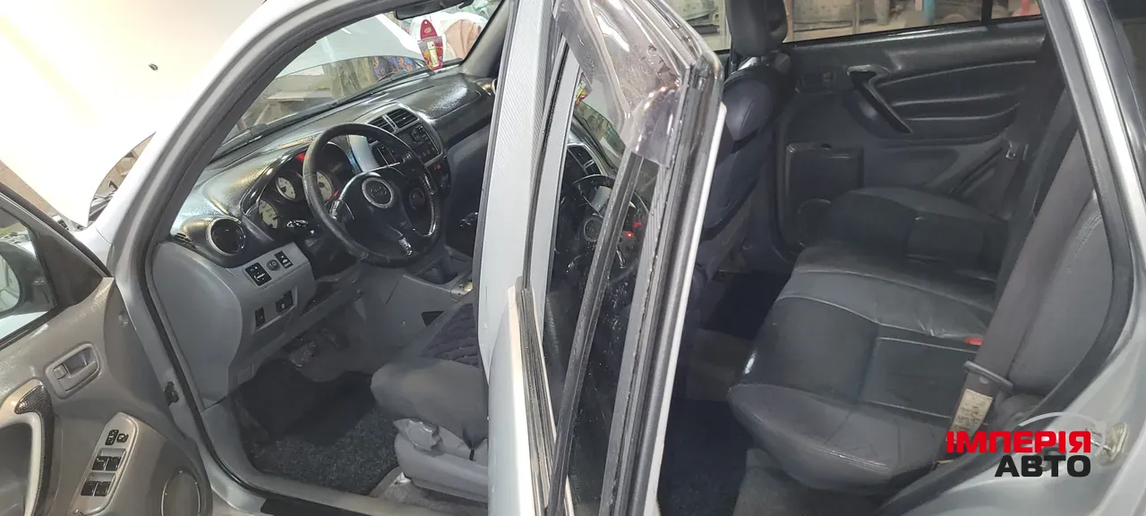 Toyota RAV4 - фото 27