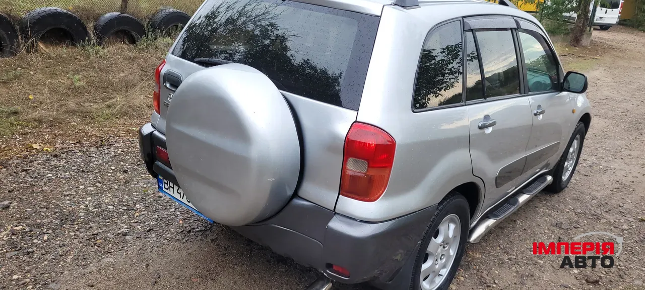 Toyota RAV4 - фото 16